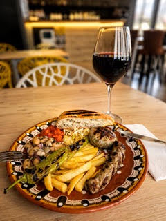 Interiér restaurace Happy Grill & Bar
